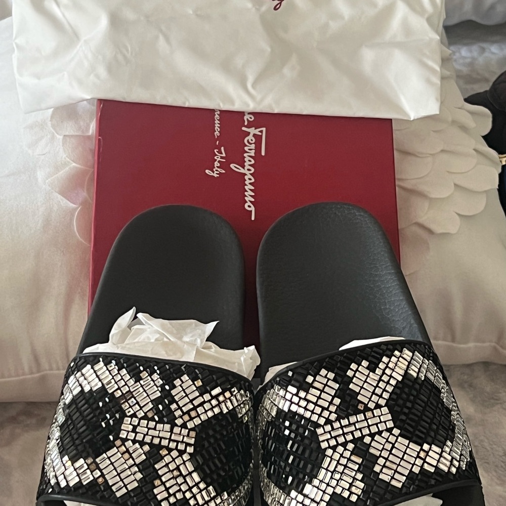 Salvatore ferragamo slides
